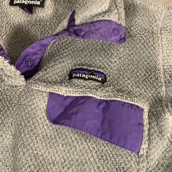 🚫🚫SOLD🚫🚫 Gray Patagonia with Purple Accents - Picture 2 of 8